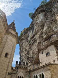 Parvis de l'église de Rocamadour